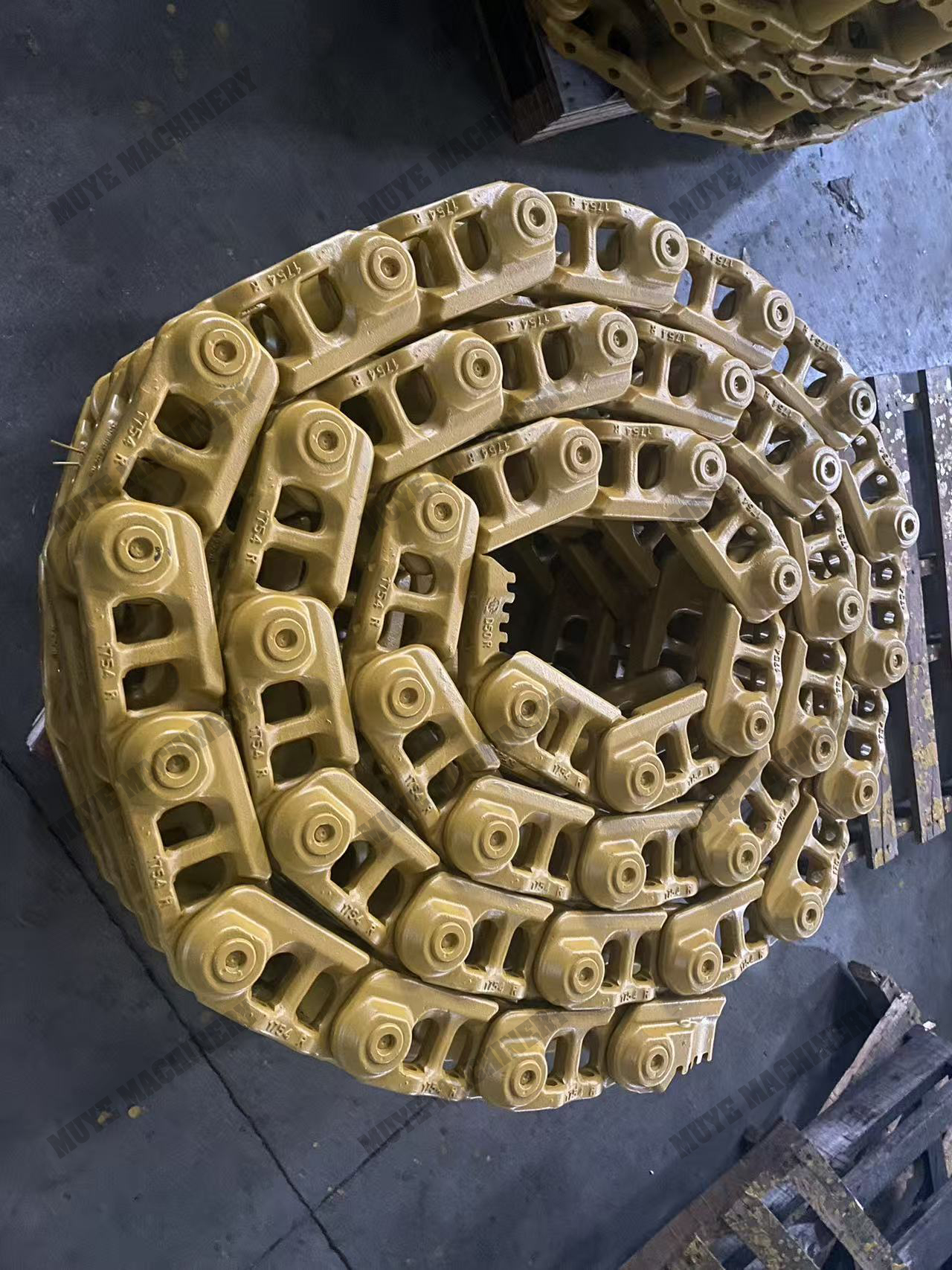 1762332549769872.jpg D5B TRACK LINK LUB TYPE 44L 拷贝.jpg